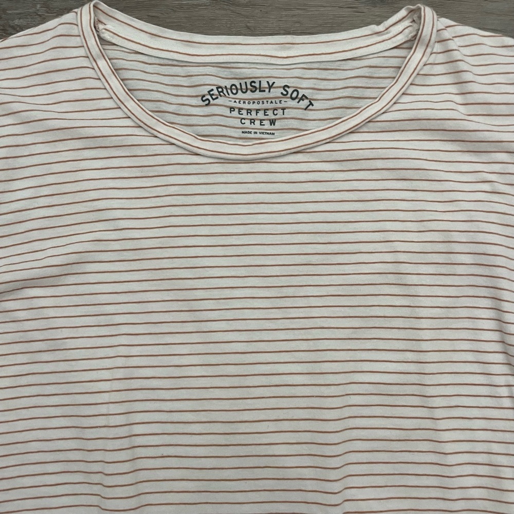 Pair of Aeropostale teen girls long sleeve tees - Picture 2 of 4
